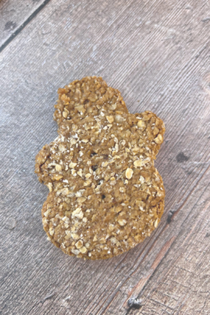 Honey & Oat Snowmen Christmas Dog Treat